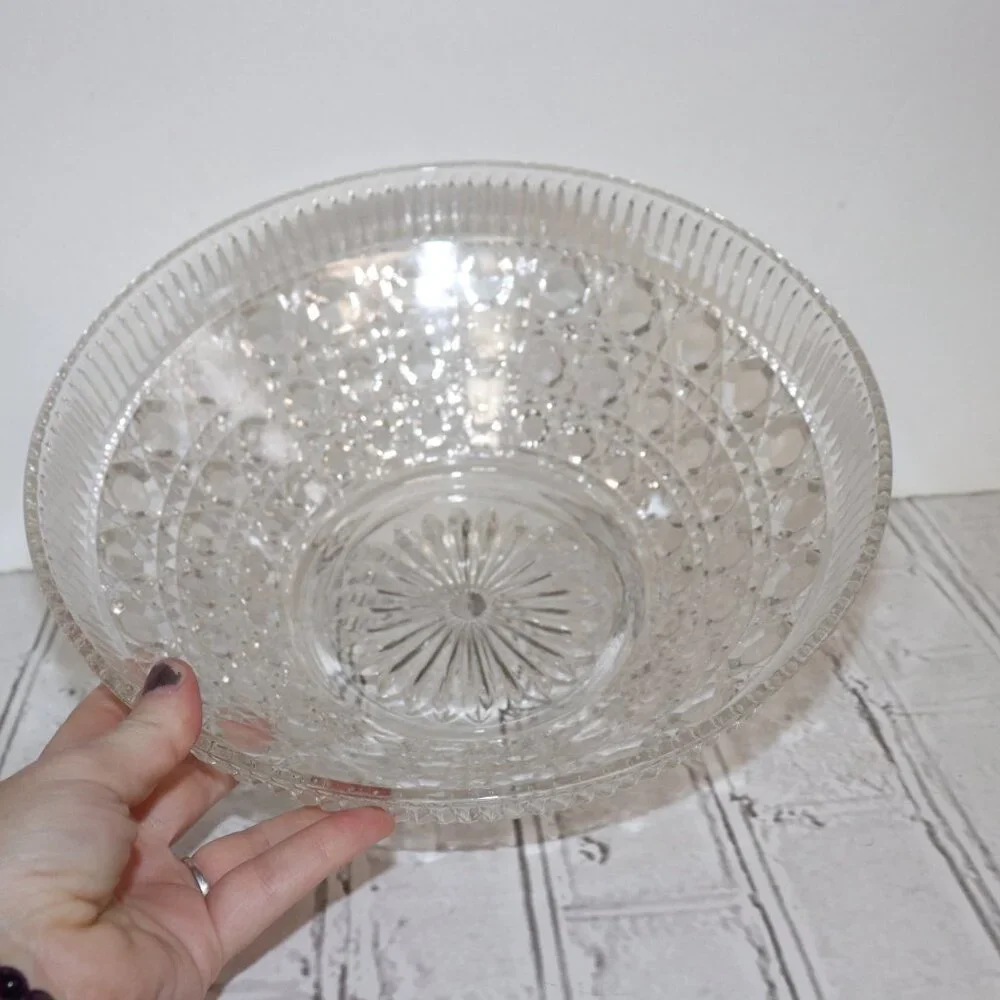 🧊 Clear Glass Vintage Bowl · 10.5